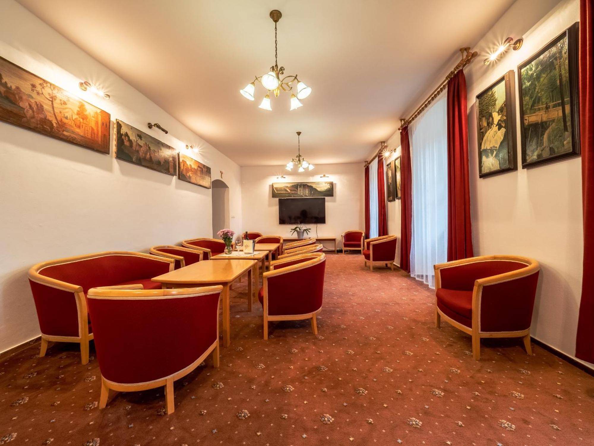 Klášter Hejnice, vzdělávací, konferenční a poutní dům Exterior foto