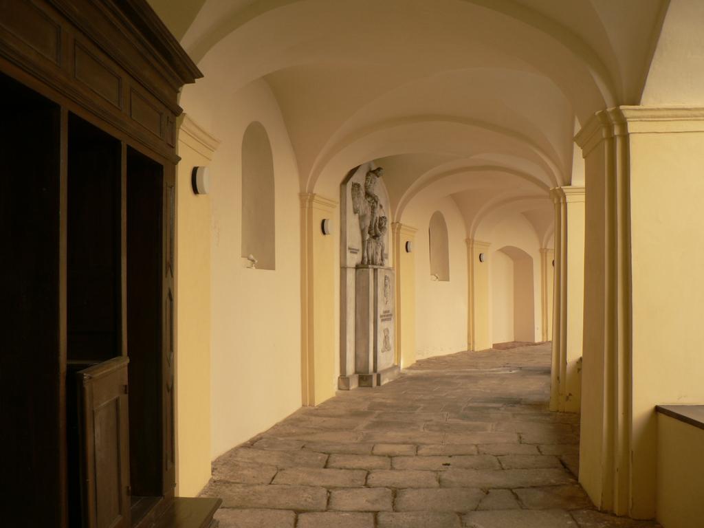 Klášter Hejnice, vzdělávací, konferenční a poutní dům Exterior foto